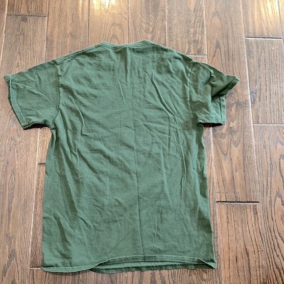 Green Dinosaur Christmas T-Shirt size medium - Picture 4 of 4